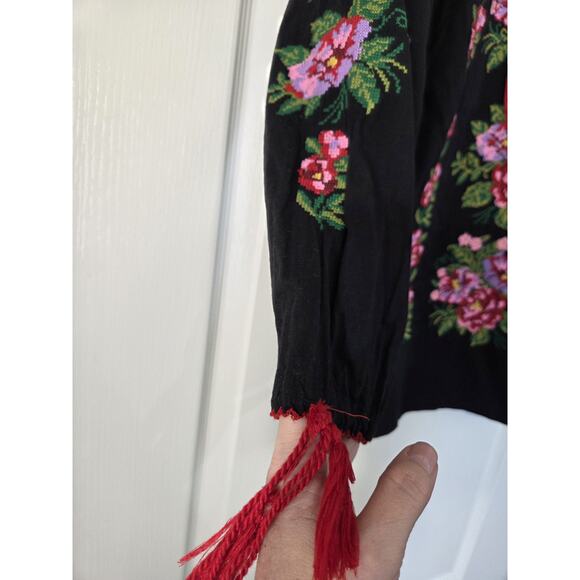 Royal Moda Black Cross-Stitch Floral Embroidered Boho Peasant Blouse, Size Large - Picture 5 of 11
